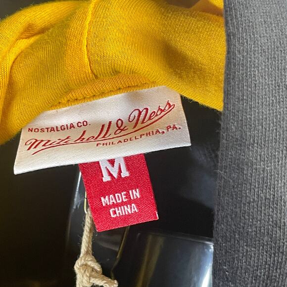 Mitchelll & Ness NHL Boston Bruins Legacy Hoodie - Picture 5 of 6